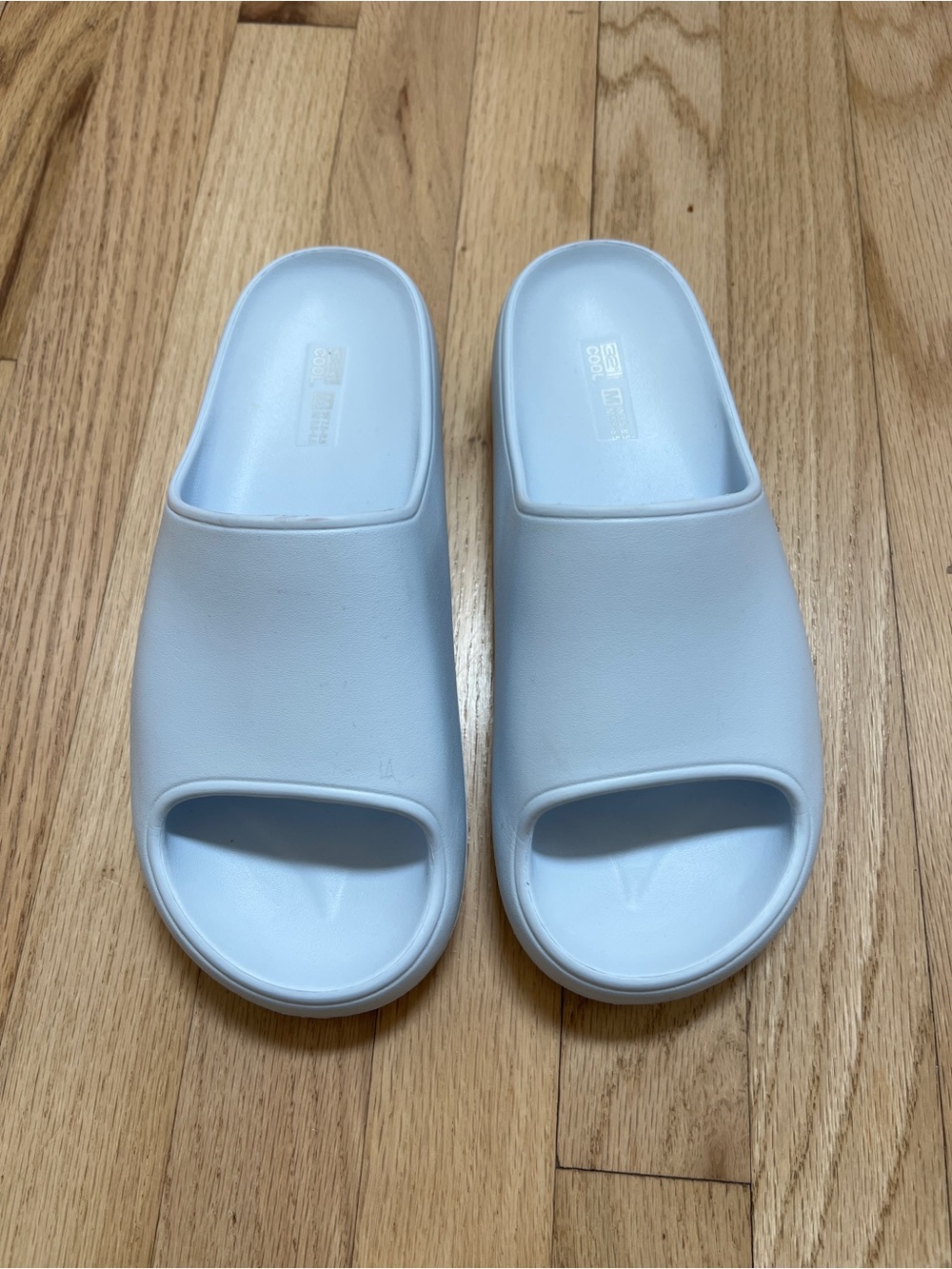32 Degrees Cool Slide Sandals Women Size 7.5-8.5 Light‎ Blue